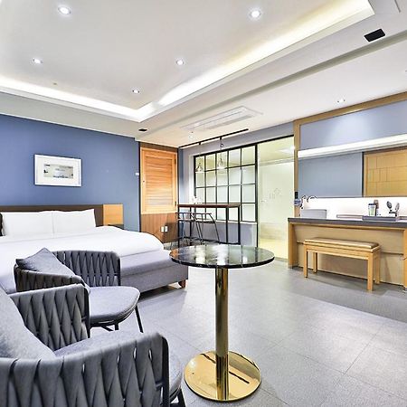 בוסאן Seomyeon Ib Hotel מראה חיצוני תמונה