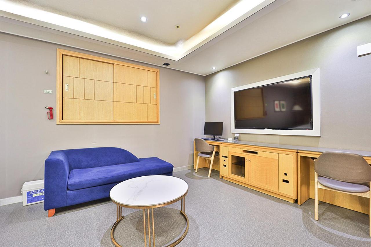 בוסאן Seomyeon Ib Hotel מראה חיצוני תמונה