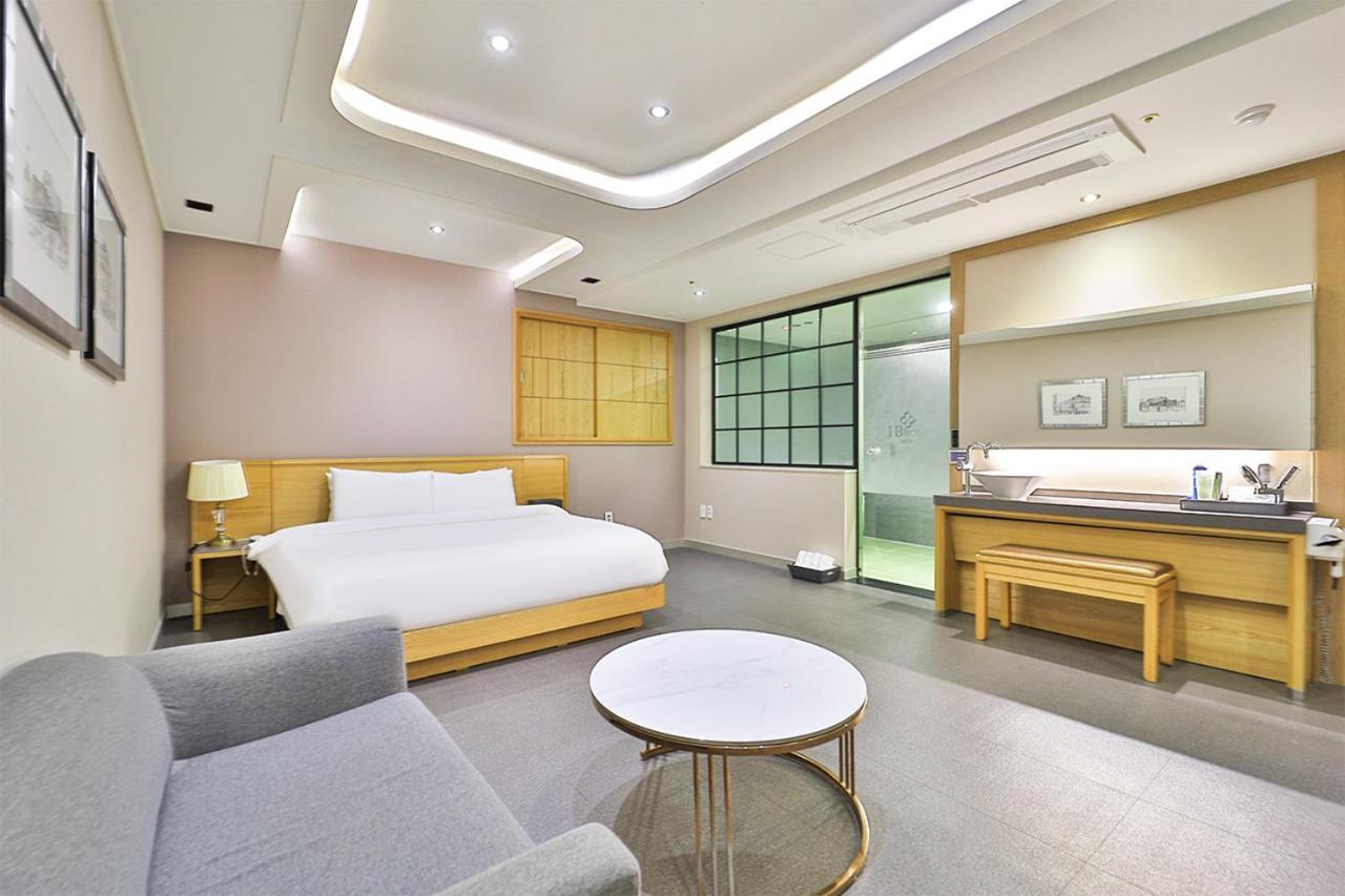 בוסאן Seomyeon Ib Hotel מראה חיצוני תמונה